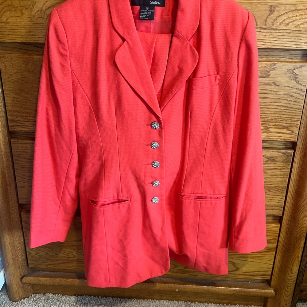2-piece Classic Skirt Suit